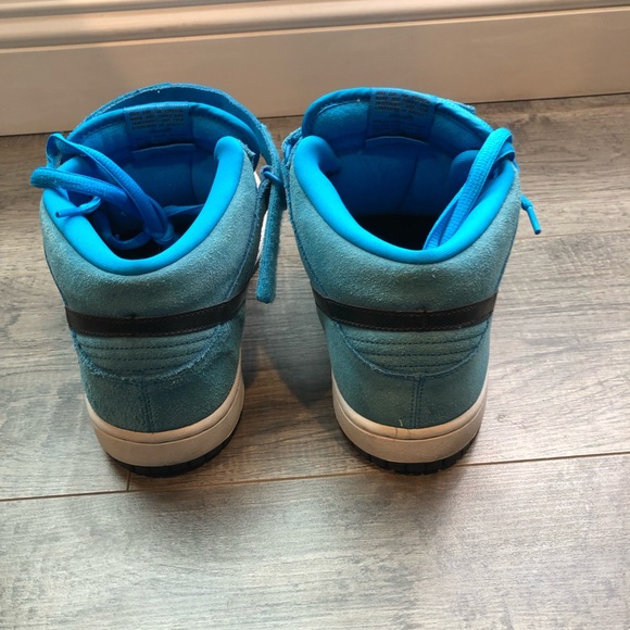 Nike’s - Picture 2 of 4